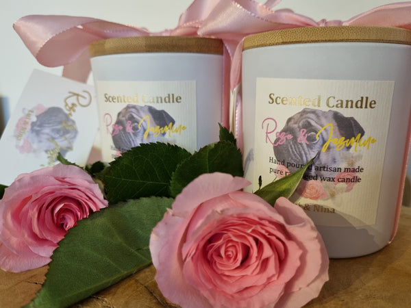 Scented anti-stress candle with a delightful scent of rose and jasmine